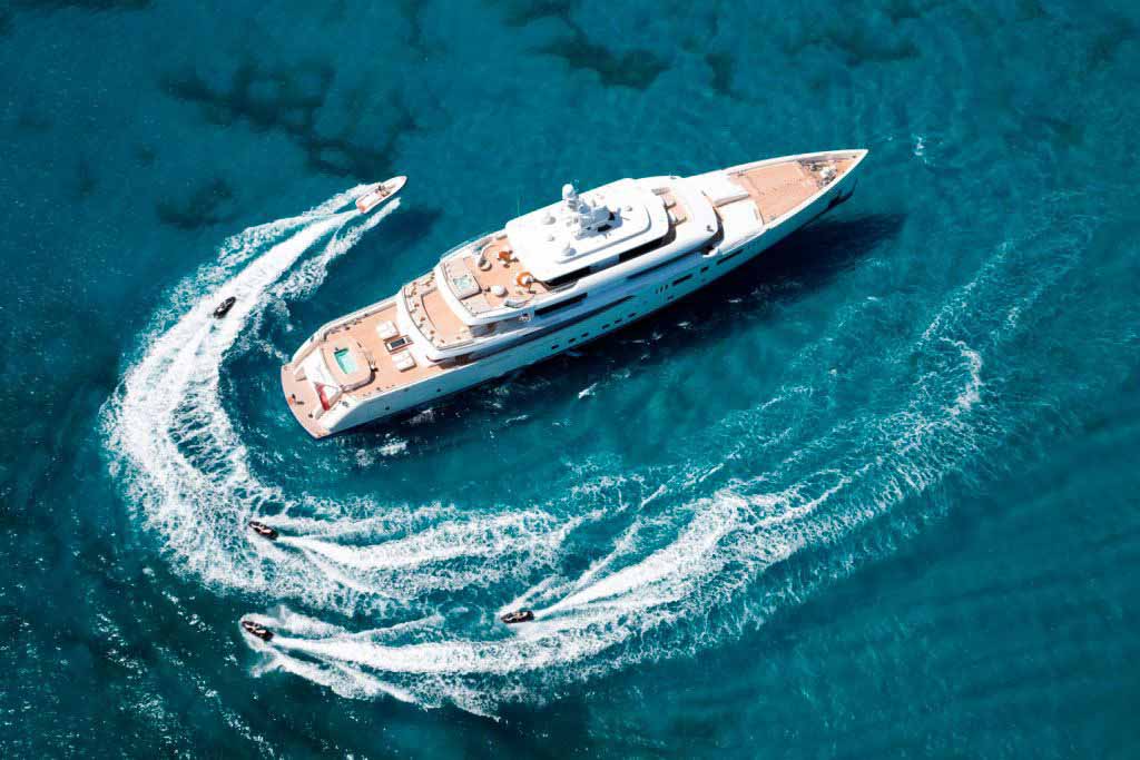 Bahamas Luxury Yacht Charter