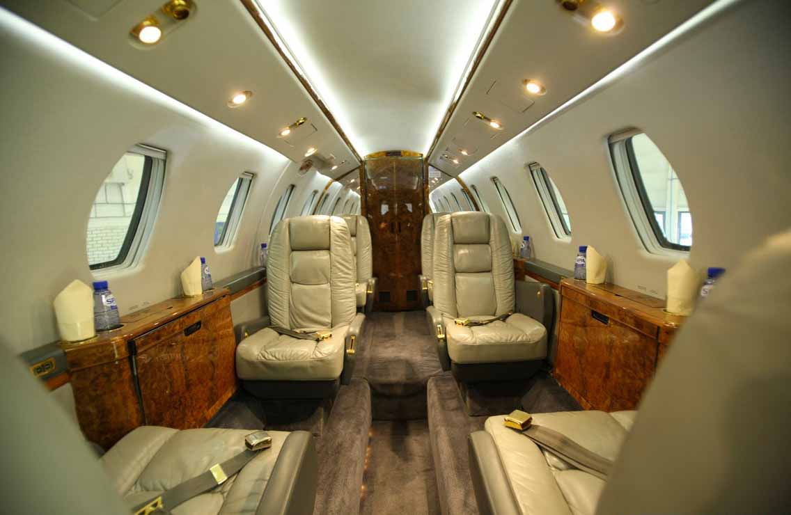 Mid-size private jet charter